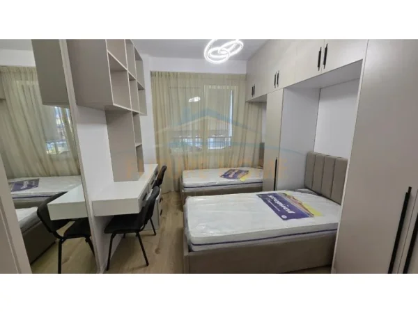 Tirane, jepet me qera apartament 2+1 Kati 2, 90 m² 1.000 € 