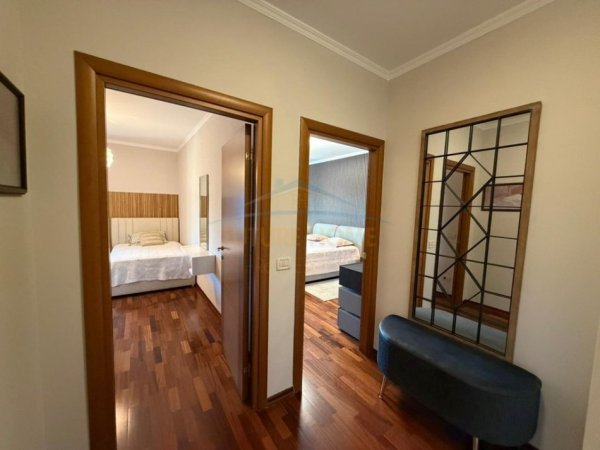 Tirane, jepet me qera apartament 2+1 Kati 6, 113 m² 1.500 € (Blvrd. Bajram Curri Galeria ETC)