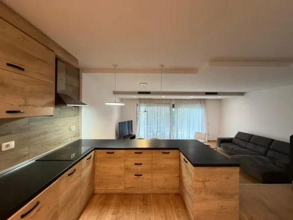 Tirane, jepet me qera Vile 2+1 Kati 0, 236 m² 1.500 € (Olive Grove Residence.)