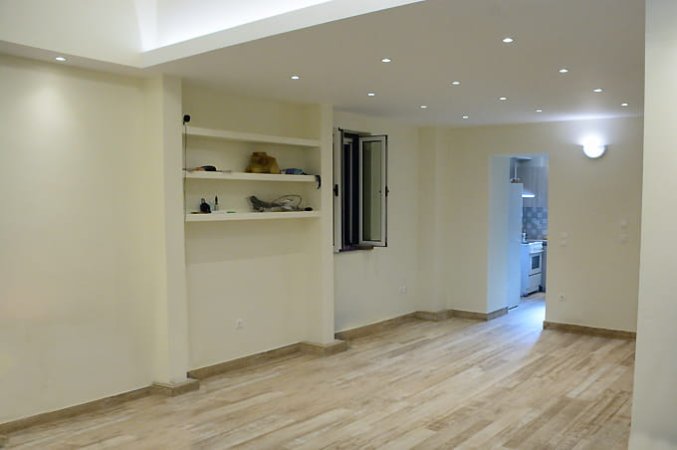 Tirane, jepet me qera zyre Kati 2, 45 m² 650 € (Rruga e Elbasnit)