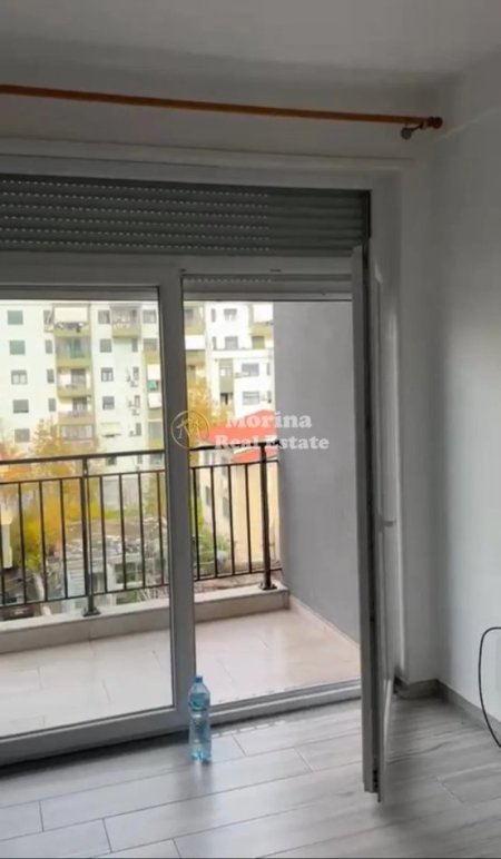 Tirane, jepet me qera garsonier Kati 4, 45 m² 330 € (Rruga 5 Maji)