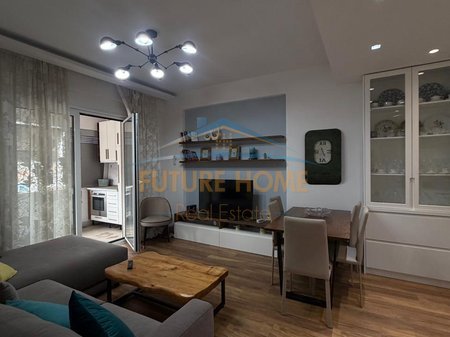 Tirane, shitet apartament 2+1 Kati 5, 92 m² 192.000 € 