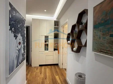 Tirane, shitet apartament 2+1 Kati 5, 92 m² 192.000 € 