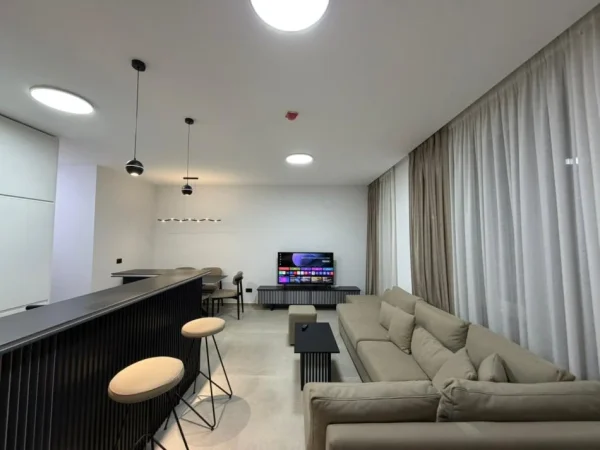 Tirane, jepet me qera apartament 2+1 Kati 4, 115 m² 1.350 € (Liqeni i Thate)