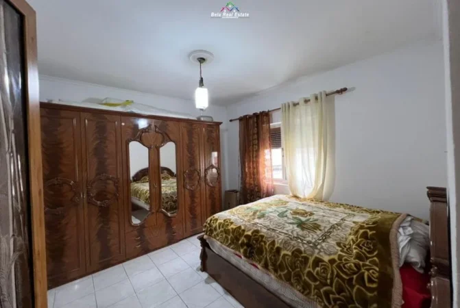 Tirane, jepet me qera apartament 2+1 Kati 4, 86 m² 500 € (Rruga Ferit Xhajko)