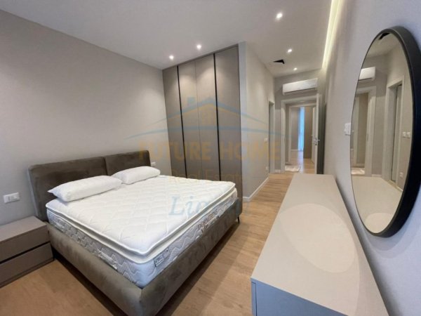 Tirane, jepet me qera apartament 3+1 Kati 1, 155 m² 2.100 € (Green Valley)