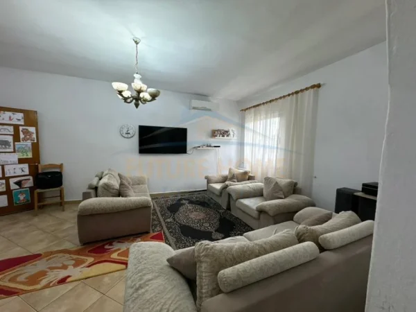 Tirane, shitet apartament 2+1 Kati 5, 85 m² 125.000 € (Xhanfize Keko)