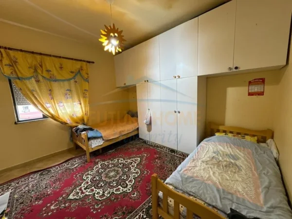 Tirane, shitet apartament 2+1 Kati 5, 85 m² 125.000 € (Xhanfize Keko)