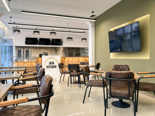 Tirane, jepet me qera nga Pronari, pa-komision bar-resorant Kati 0, 