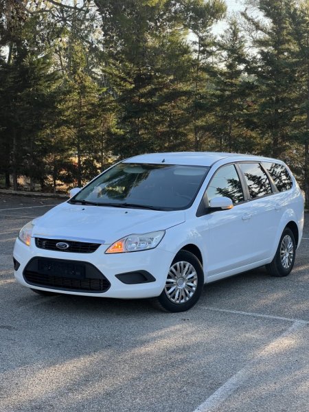 Durres, shitet makine Ford Focus Nafte, e bardhë manuale Kondicioner 193.000 km 3.400 €