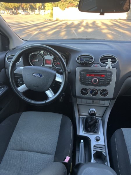 Durres, shitet makine Ford Focus Nafte, e bardhë manuale Kondicioner 193.000 km 3.400 €
