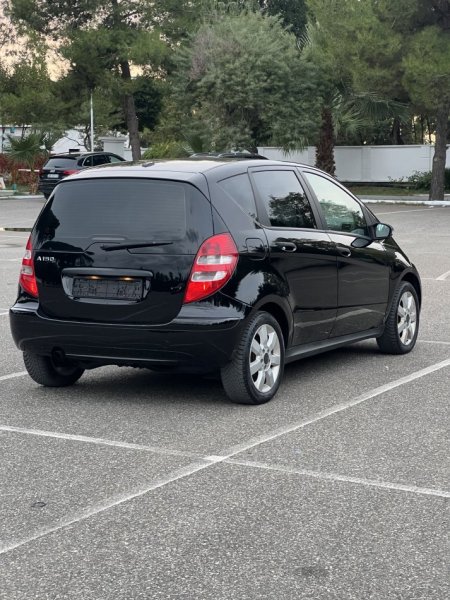 Durres, shitet makine Benz A Class Benzin, e zeze automatik Kondicioner 207.000 km 3.400 €