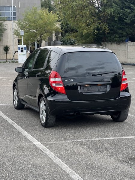 Durres, shitet makine Benz A Class Benzin, e zeze automatik Kondicioner 207.000 km 3.400 €