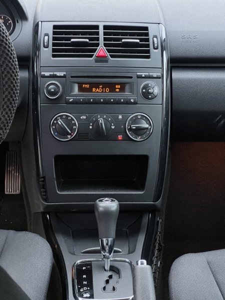 Durres, shitet makine Benz A Class Benzin, e zeze automatik Kondicioner 207.000 km 3.400 €