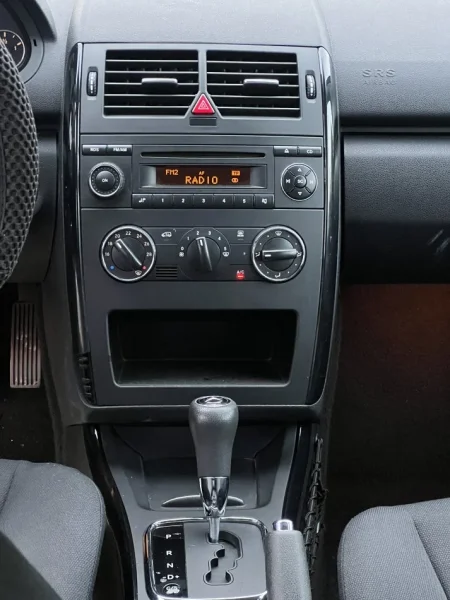 Durres, shitet makine Benz A Class Benzin, e zeze automatik Kondicioner 207.000 km 3.400 €