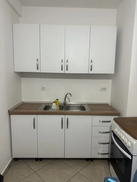 Tirane, shes Kontrabufe komplet Kondrabufe