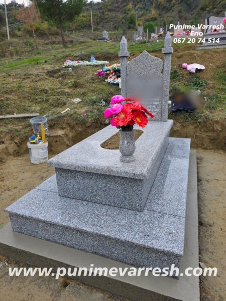 Tirane, ofroj Varr per myslimanet - Punime Varresh Graniti