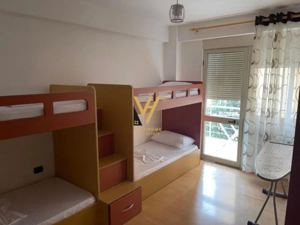 Tirane, jepet me qera apartament 2+1+Ballkon Kati 2, 105 m² 600 € (KOPSHTI ZOOLOGJIK)