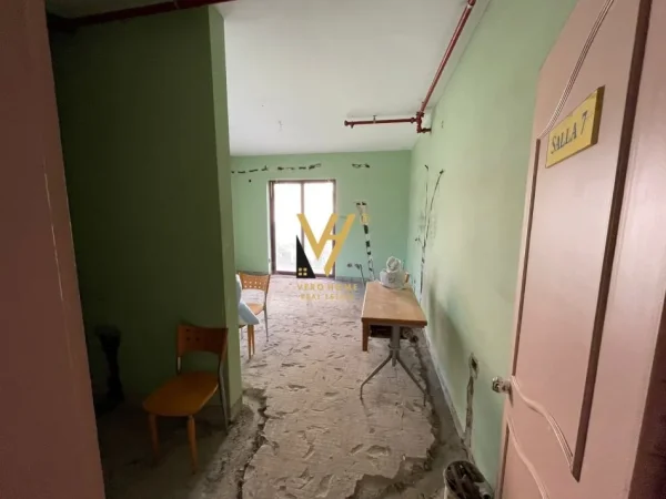 Tirane, shitet ambjent biznesi Kati 0, 2.500 m² (SELITE)