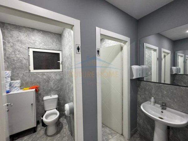 Tirane, shitet bar-resorant Kati 0, 82 m² 