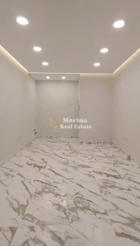 Tirane, jepet me qera ambjent biznesi Kati 1, 30 m² 400 € (Rruga Mine Peza)
