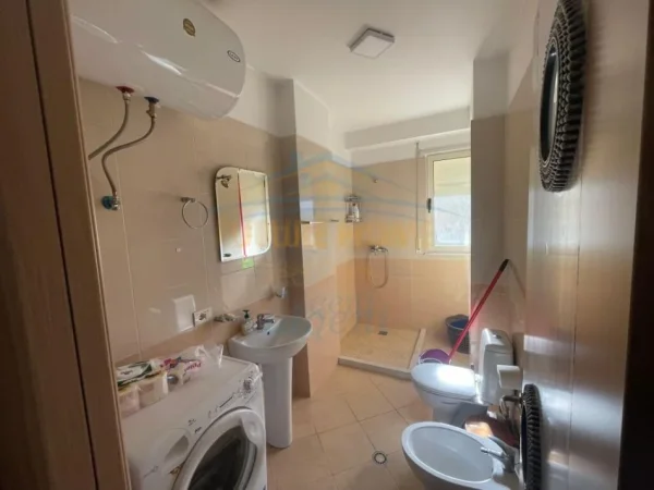 Qera, Apartament 1+1Liqeni i Thate, Tirane.