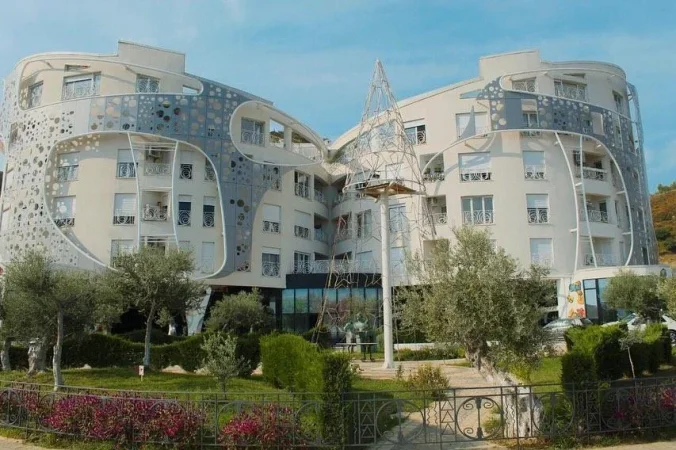 Tirane, shitet 2+1 , (Kodra e Diellit)