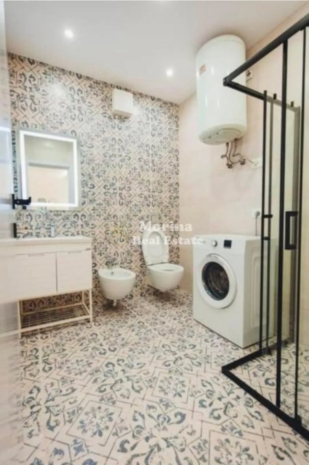 Tirane, jepet me qera apartament 1+1 Kati 4, 60 m² 650 € (Myslym Shyri)