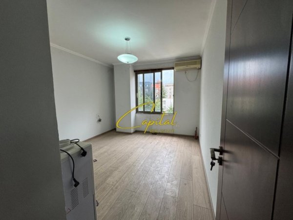 Tirane, shitet apartament 2+1 Kati 3, 103 m² 258.000 € (21 DHJETORI)