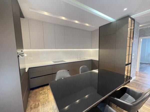 Tirane, shitet nga Pronari, pa-komision apartament 3+1+Ballkon Kati 4, 135 m² 455.000 € (Kopshti Zoologjik, rruga Alla)