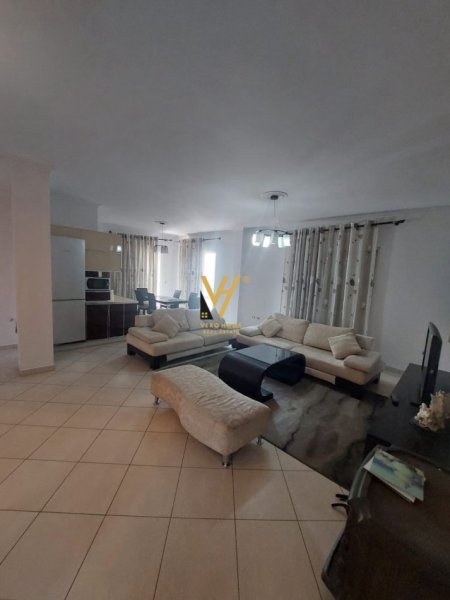 Tirane, jepet me qera apartament 3+1+Ballkon Kati 1, 152 m² 600 € (SELITE)