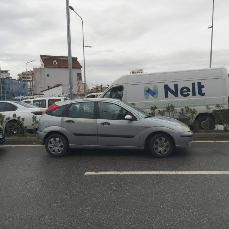 Tirane, shes makine | veture Ford Focus Nafte, gri metalizato manuale Kondicioner 242.000 km 1.200 €