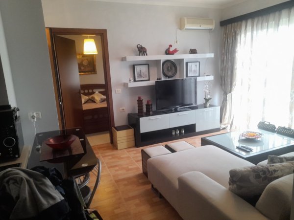 Tirane, jepet me qera apartament 1+1 Kati 11, 55 m² 450 € 