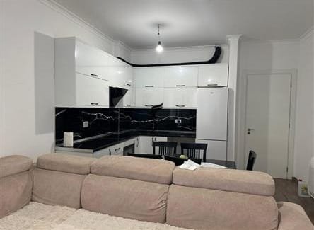 Tirane, shitet 2+1 Kati 5, 102 m² 189.000 € (KINOSTUDIO)