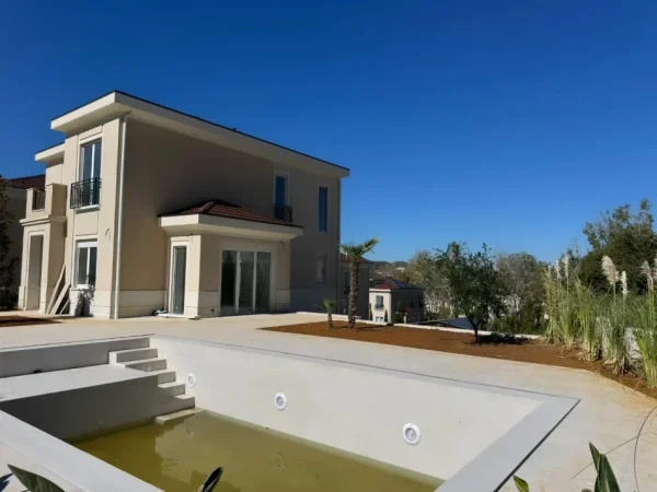 Tirane, shitet Vile 3 Katshe , 338 m² (collina verde residence)