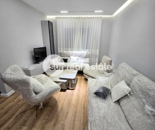 Shkoder, jepet me qera apartament 2+1+Ballkon Kati 4, 110 m² 600 € (ZDRALE)