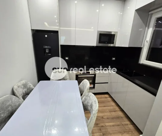Shkoder, jepet me qera apartament 2+1+Ballkon Kati 4, 110 m² 600 € (ZDRALE)