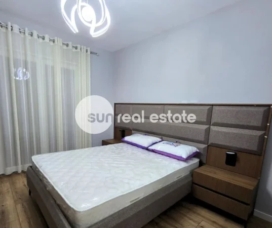 Shkoder, jepet me qera apartament 2+1+Ballkon Kati 4, 110 m² 600 € (ZDRALE)