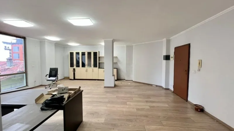 SHITET : 2+1📍21 Dhjetori - Rr.Muhamet Gjollesha (Hotel Mondial) - 258,000€ -  S.103m² - Kt.3 || Mundesi ndarje ne 2 Apartamente🔥