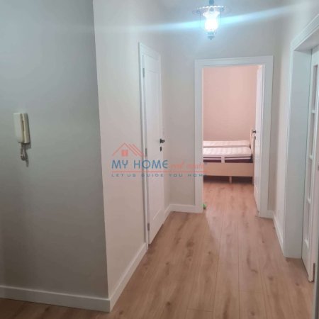 Tirane, jepet me qera apartament 2+1+Ballkon Kati 7, 134 m² 800 €