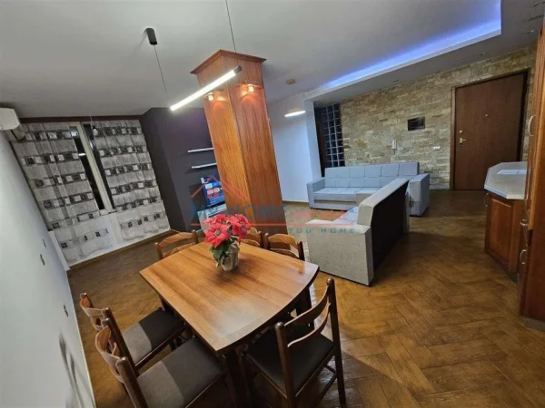 Tirane, jepet me qera apartament 3+1+Ballkon Kati 3, 126 m² 800 € 