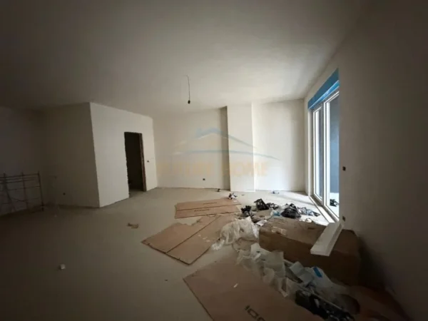 Tirane, shitet ambjent biznesi Kati 1, 116 m² 231.000 € (BULEVARDI I RI)