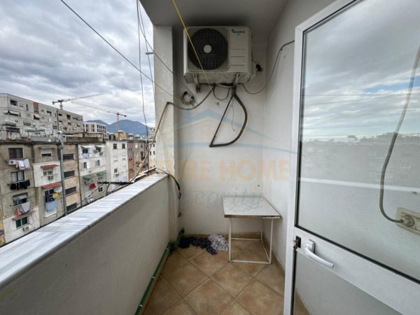 Tirane, shitet apartament 2+1+Ballkon Kati 5, 85 m² 125.000 € (PORCELAN)