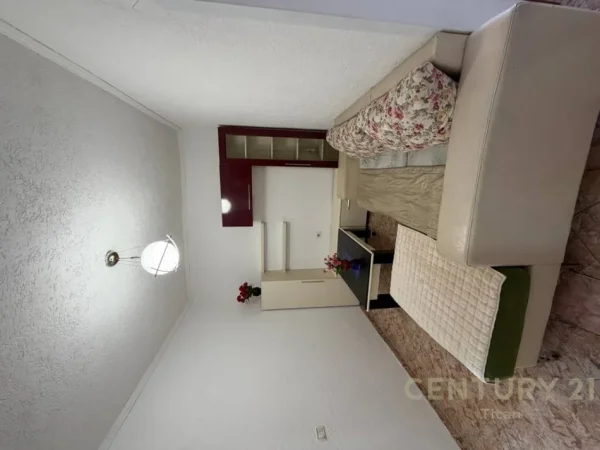 Tirane, jepet me qera apartament 3+1+Ballkon Kati 6, 100 m² 450 € (rruga don bosko)