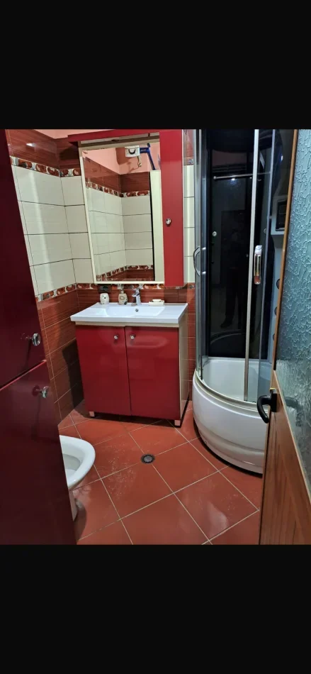 Tirane, jap me qera apartament 2+1+Ballkon Kati 2, 85 m² 350 €