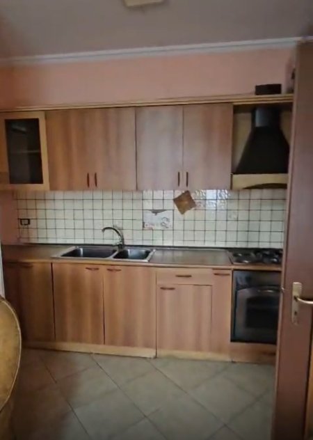 📢 Jepet Apartament  2+1 me Qira – Rruga Bardhyl