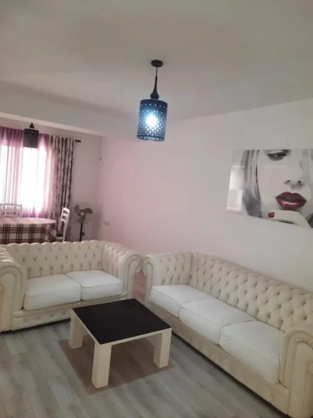 Tirane, jepet me qera apartament 2+1+Aneks+Ballkon Kati 5, 900 € 