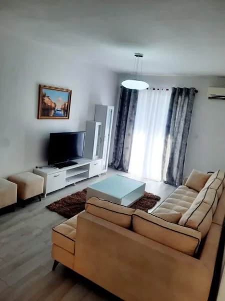 Tirane, jepet me qera apartament 2+1+Aneks+Ballkon Kati 5, 900 € 