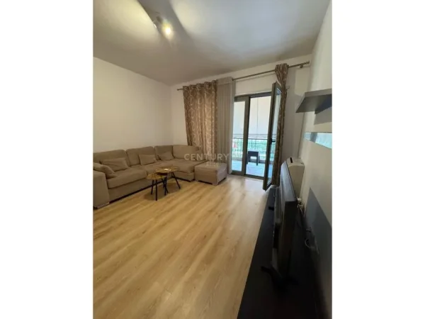 Tirane, jepet me qera apartament 1+1 Kati 1, 70 m² 750 € (Delijorgji)
