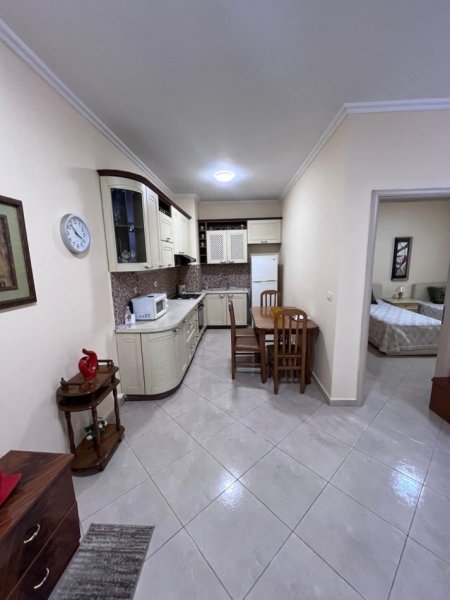 Tirane, jepet me qera apartament 1+1 , 64 m² 500 € (Kopeshti botanik)